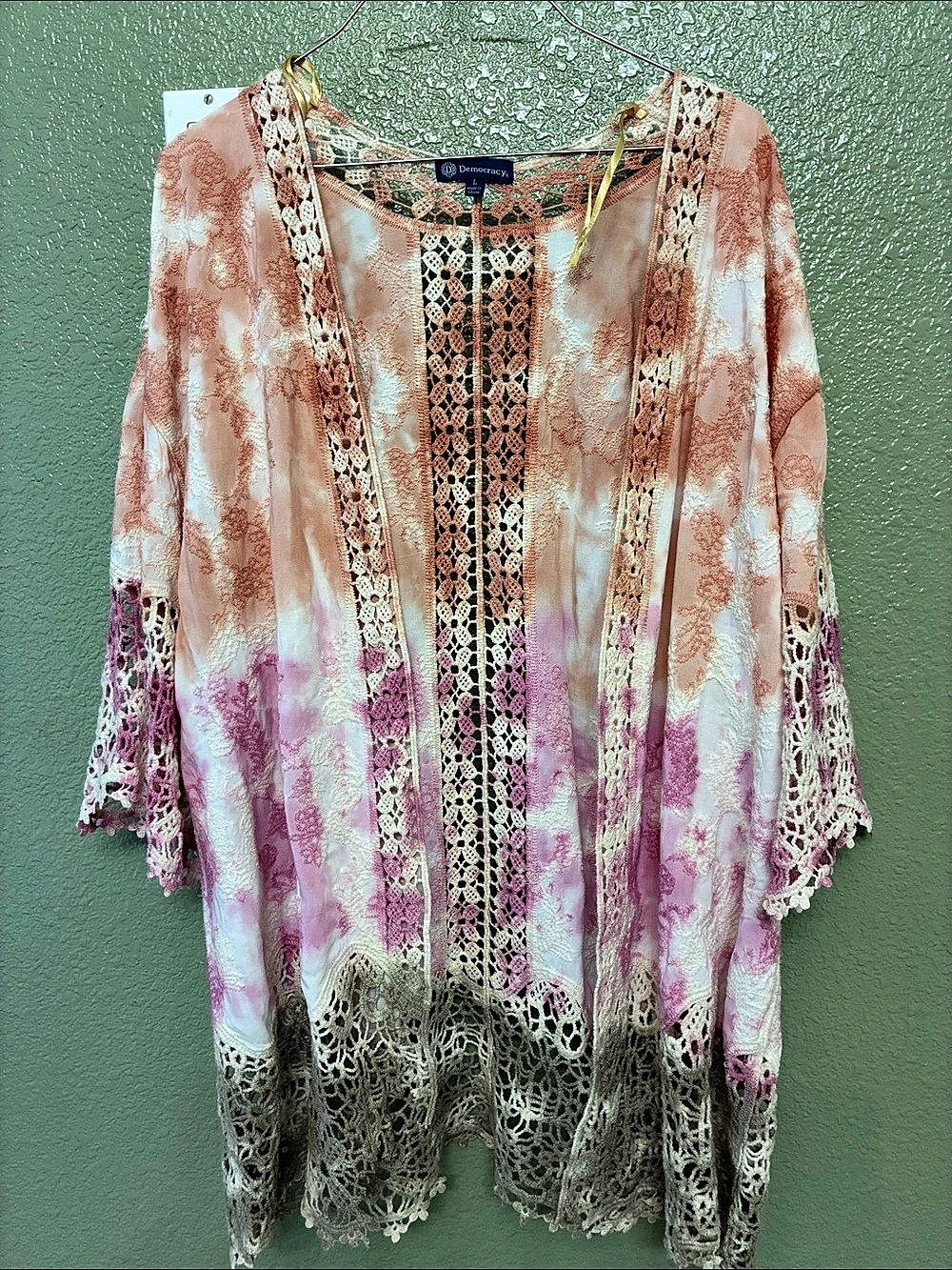 Democracy Floral Lace Trim Tunic in Pink & White Size Large cotton and polyester